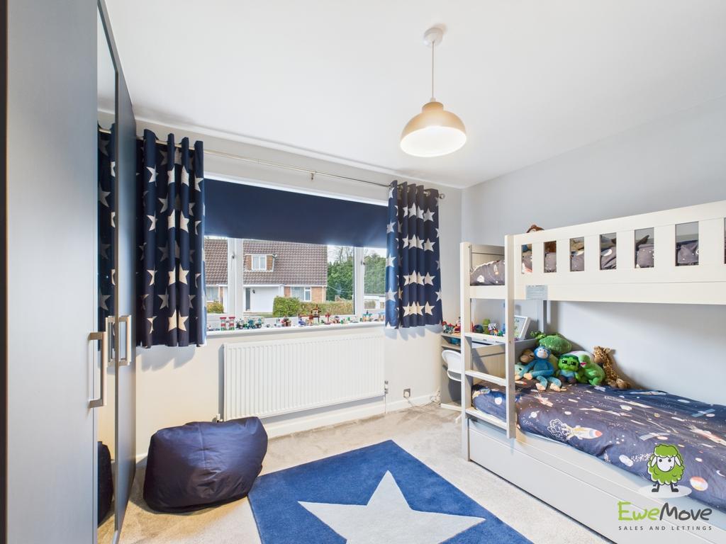Ewe Move Estate Agents Fleet - Highdown - Bedroom 2