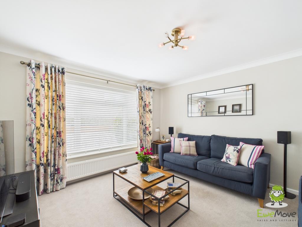 Ewe Move Fleet - Highdown - Lounge