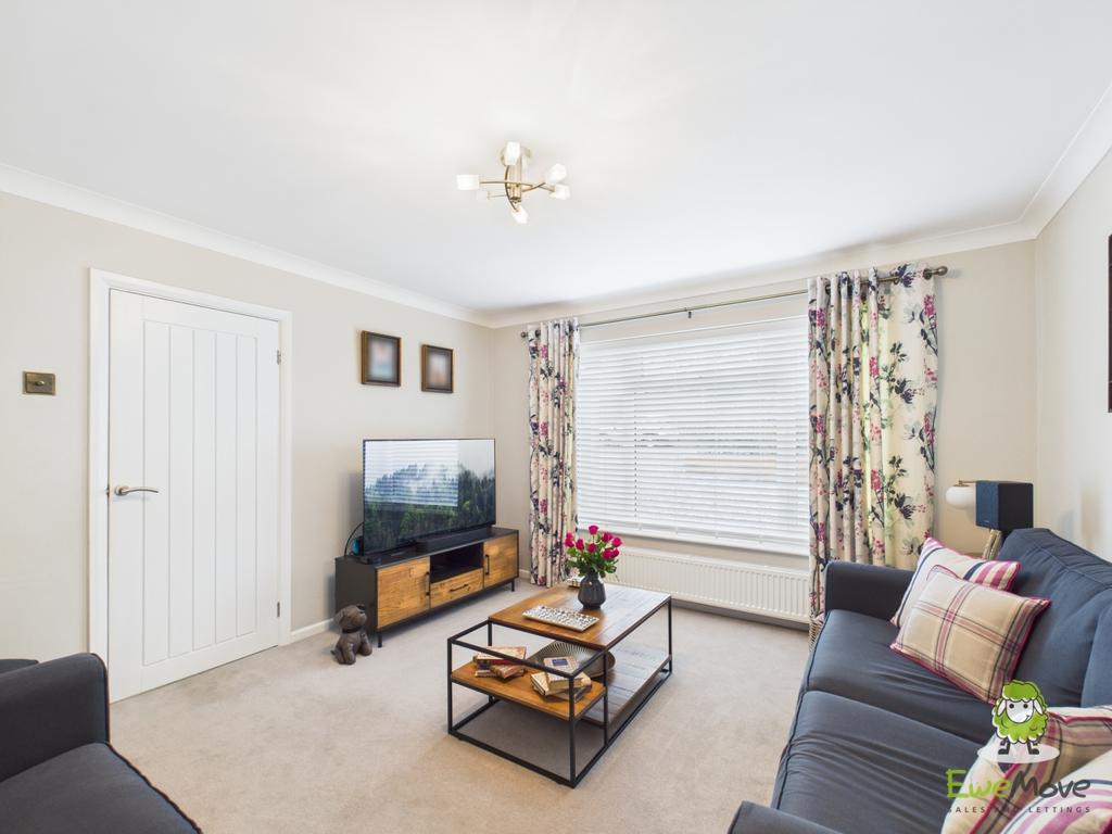 Ewe Move Fleet - Highdown - Lounge