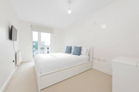 3 bedroom flat to rent, Telegraph Avenue, Colindale, London, NW9