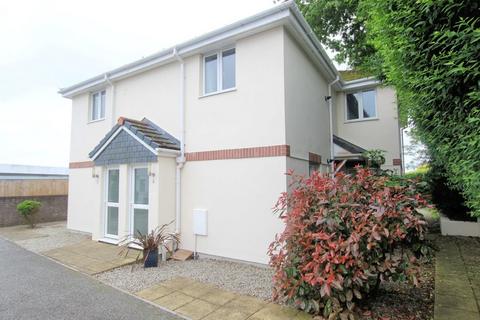 2 bedroom flat to rent, Dracaena Court, Falmouth TR11