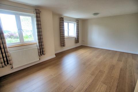 2 bedroom flat to rent, Dracaena Court, Falmouth TR11