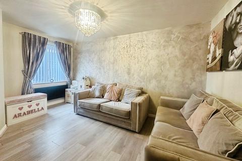2 bedroom terraced house for sale, Kinross Avenue, Heywood