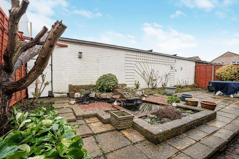 4 bedroom detached house for sale, Aberdeen Close, Bletchley, Milton Keynes