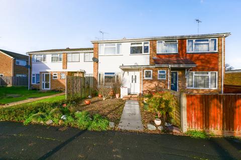 3 bedroom end of terrace house for sale, Rother Road, Farnborough GU14