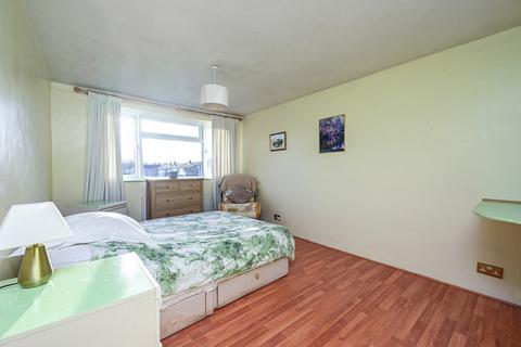 3 bedroom end of terrace house for sale, Rother Road, Farnborough GU14