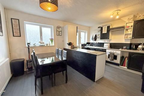 3 bedroom semi-detached house for sale, Conway Close, Houghton Regis