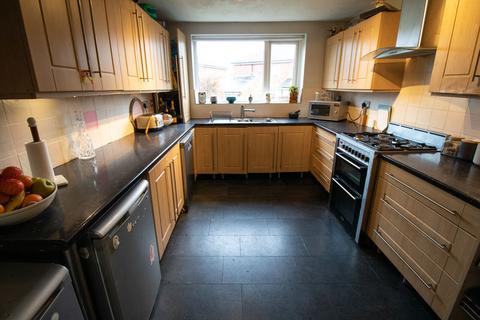 5 bedroom semi-detached house for sale, Parr Fold Avenue, Manchester M28