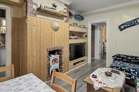 1 bedroom apartment for sale, Birches Rise - Fully Refurbished, First Floor Apartment