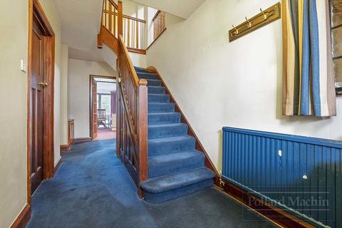 4 bedroom semi-detached house for sale, Briton Crescent, Sanderstead