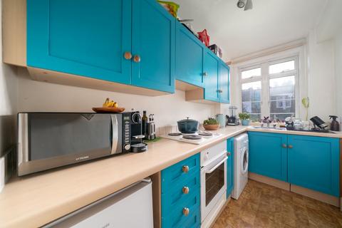 1 bedroom apartment for sale, Du Cane Court Balham High Road Balham SW17 7JY