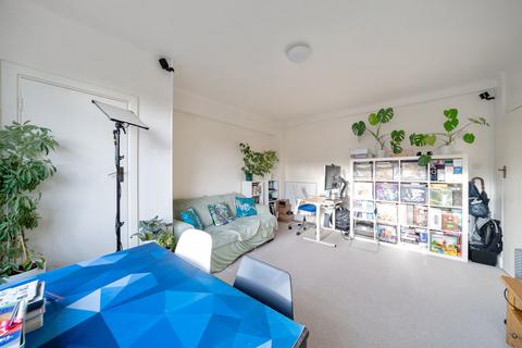 1 bedroom apartment for sale, Du Cane Court Balham High Road Balham SW17 7JY