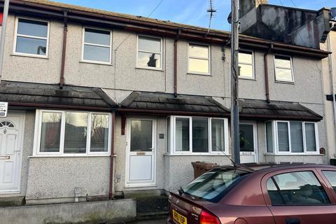 3 bedroom house to rent, Admiralty Street, Plymouth - Spacious three bedroom home