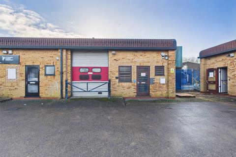 Industrial unit to rent - Cottingham Way, Thrapston, Kettering, Northamptonshire, NN14