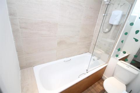1 bedroom flat to rent, Ashton Old Road, Manchester M11