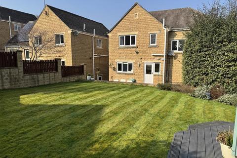 4 bedroom detached house for sale, Spinners Way, Mirfield WF14