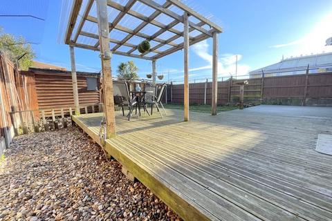 3 bedroom bungalow for sale, Chapel Road, Brightlingsea, CO7