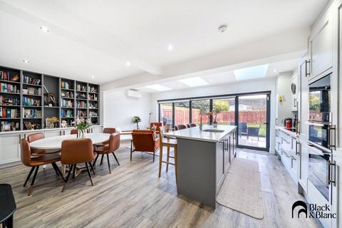 3 bedroom semi-detached house for sale, Lorne Gardens, Croydon, CR0
