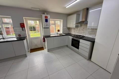undefined, Drayton Gardens, West Drayton