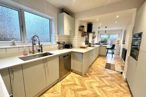 2 bedroom apartment to rent, Old Dean, Hemel Hempstead HP3