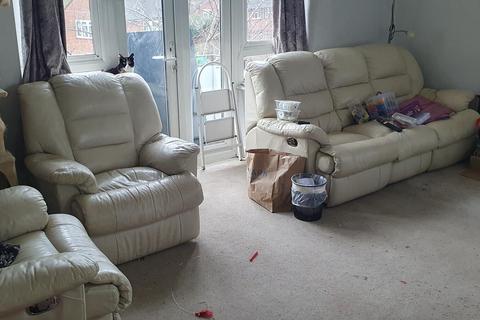 2 bedroom flat for sale, Lancaster Court, Clyde Road, Stanwell, TW19