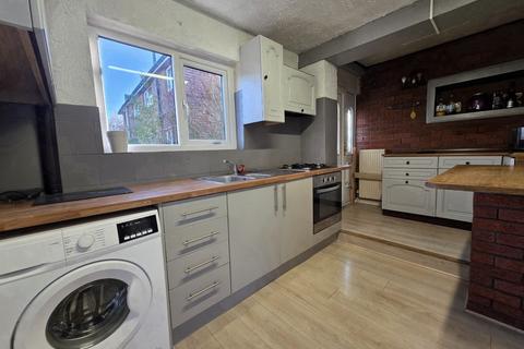 2 bedroom semi-detached house to rent, Nibshaw Lane, Gomersal