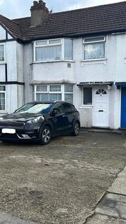 3 bedroom terraced house to rent, Eastcote Lane, Harrow