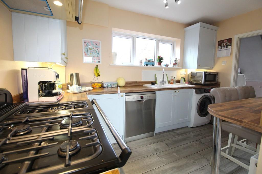 Kitchen 3