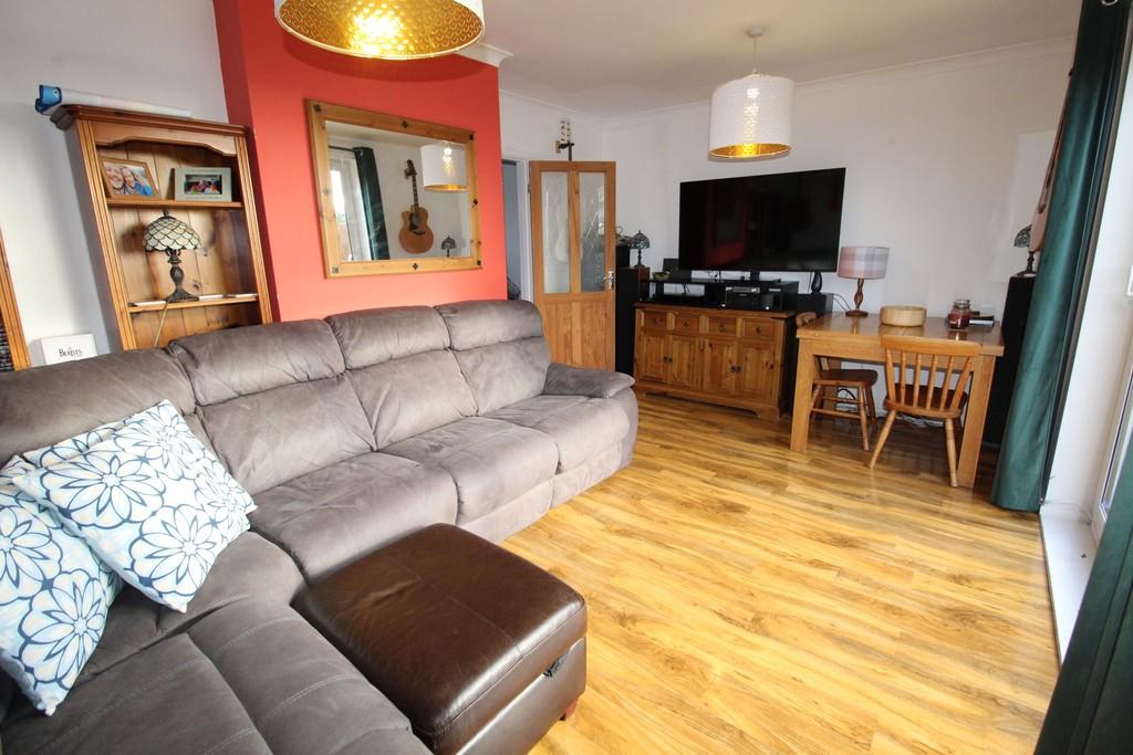 Lounge 3