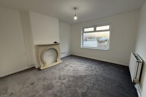 3 bedroom end of terrace house to rent, Pennine Drive, St. Helens, WA9 2BH