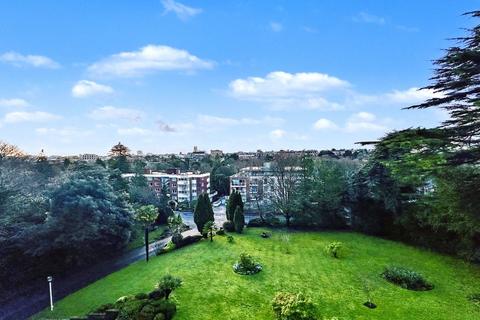 2 bedroom apartment for sale, Branksome Wood Road, Bournemouth, Dorset, BH2