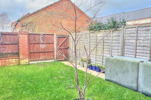 3 bedroom semi-detached house for sale, Hobbs Square, Petersfield GU31