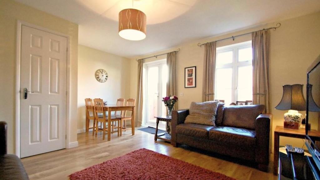 Hobbs Square 19