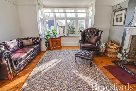 3 bedroom semi-detached house for sale, Westbury Drive, Brentwood, CM14