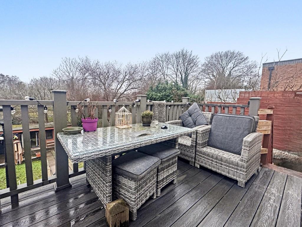 Rear Decked Area