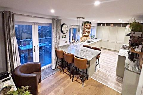 5 bedroom detached bungalow for sale, Inchbrook Road, Kenilworth