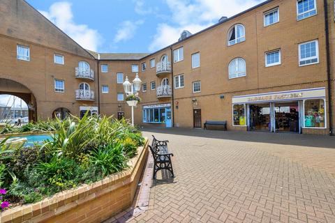 2 bedroom flat to rent, The Octagon, Brighton Marina, Brighton, BN2