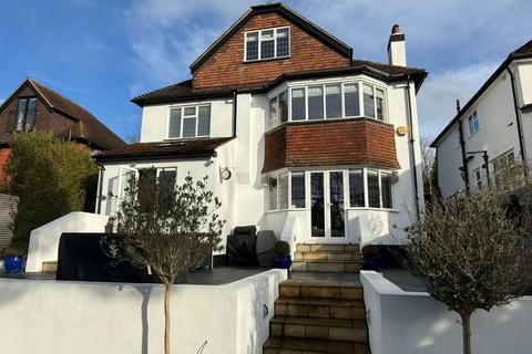 undefined, Coulsdon Court Road, Coulsdon, CR5 2LL