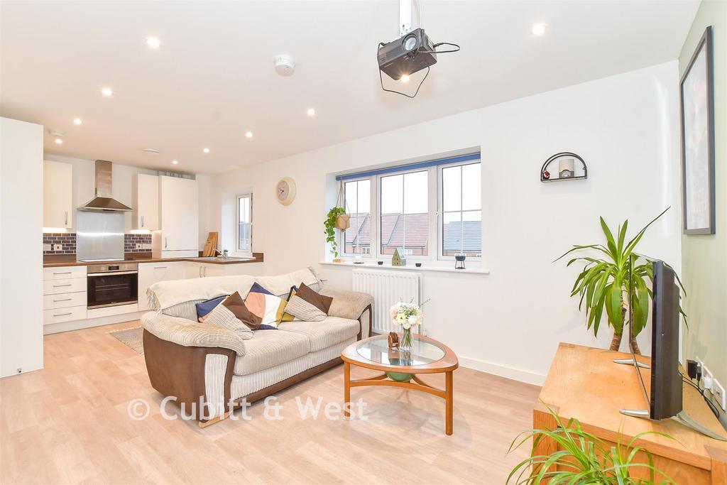 Lounge/ Kitchen