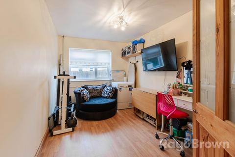 undefined, Tonyrefail, Porth CF39
