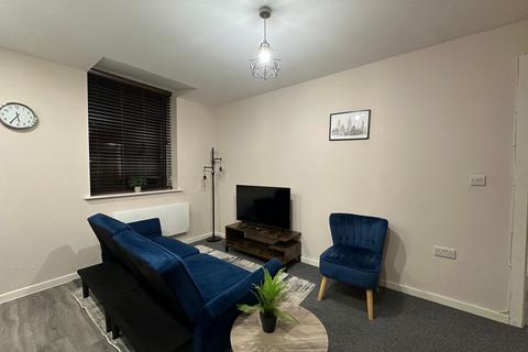 1 bedroom flat to rent, Windsor Street, Balmoral House, M5