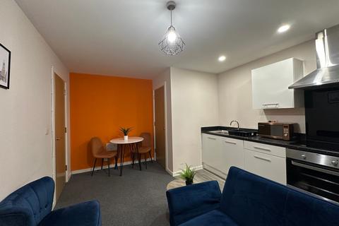 1 bedroom flat to rent, Windsor Street, Balmoral House, M5