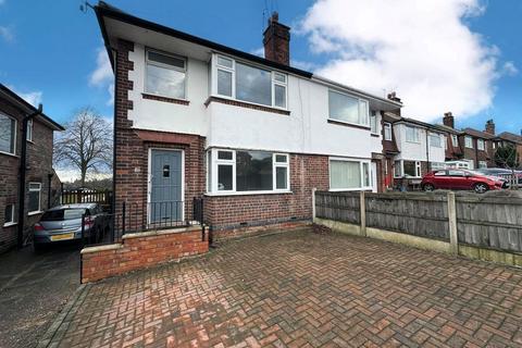 3 bedroom semi-detached house to rent, Barlock Road, Basford, Nottingham, NG6 0FG