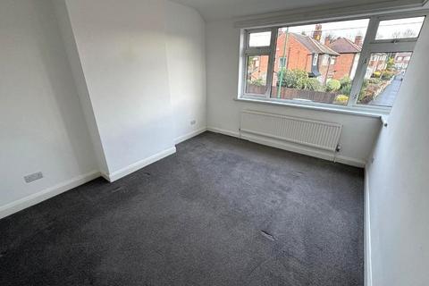 3 bedroom semi-detached house to rent, Barlock Road, Basford, Nottingham, NG6 0FG