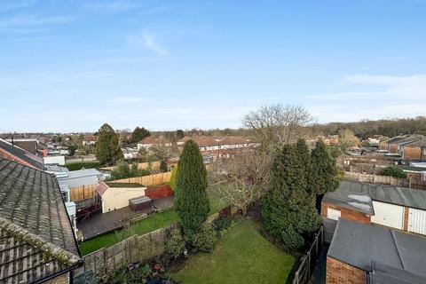 2 bedroom maisonette for sale, Kingswood Avenue, South Croydon, Surrey, CR2 9DQ