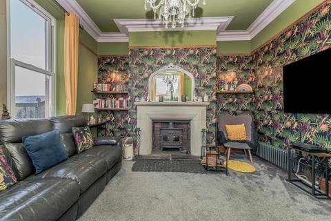 4 bedroom semi-detached house for sale, Town Lane, Idle, Bradford, BD10