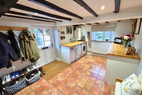 3 bedroom detached house for sale, Shobdon, Leominster, Herefordshire, HR6 9NF