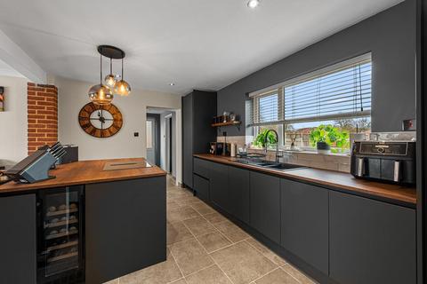 4 bedroom detached house for sale, Pickards Way, Wisbech, PE13 1SD