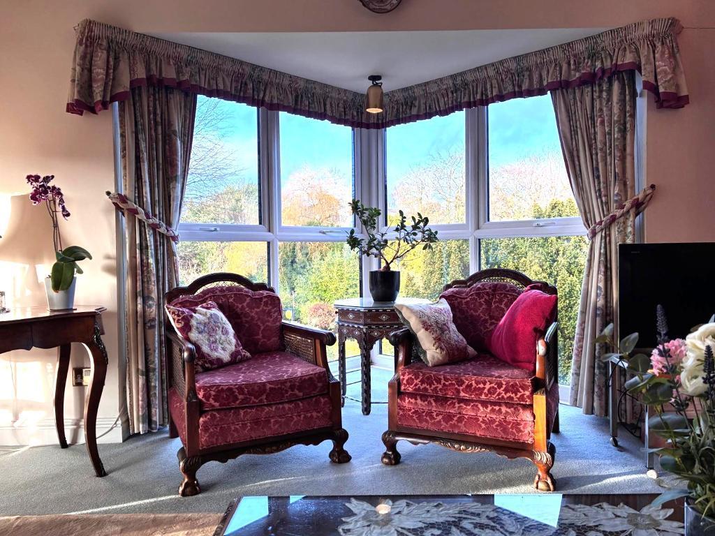 Lounge seating