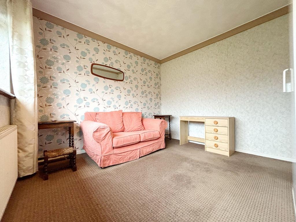 Bedroom / dining room